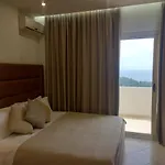 Relax Ξενοδοχείο 4*