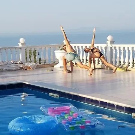 Relax 4*